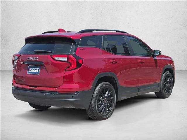 Used 2024 GMC Terrain SLE w/ Driver Convenience Package FWD image 6