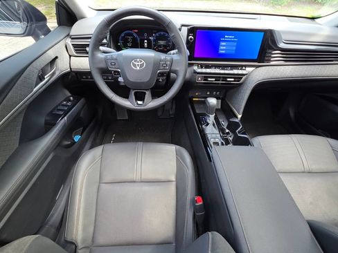 Certified 2025 Toyota Camry XLE FWD image 6