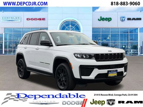 New 2026 Jeep Grand Cherokee Altitude image 1