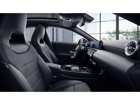 Certified 2023 Mercedes-Benz CLA 250 4MATIC image 4