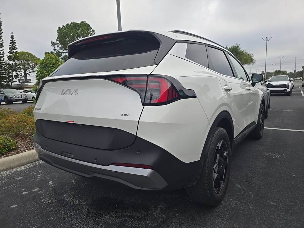 Certified 2026 Kia Sportage EX w/ EX Panoramic Sunroof Package AWD/4WD image 16