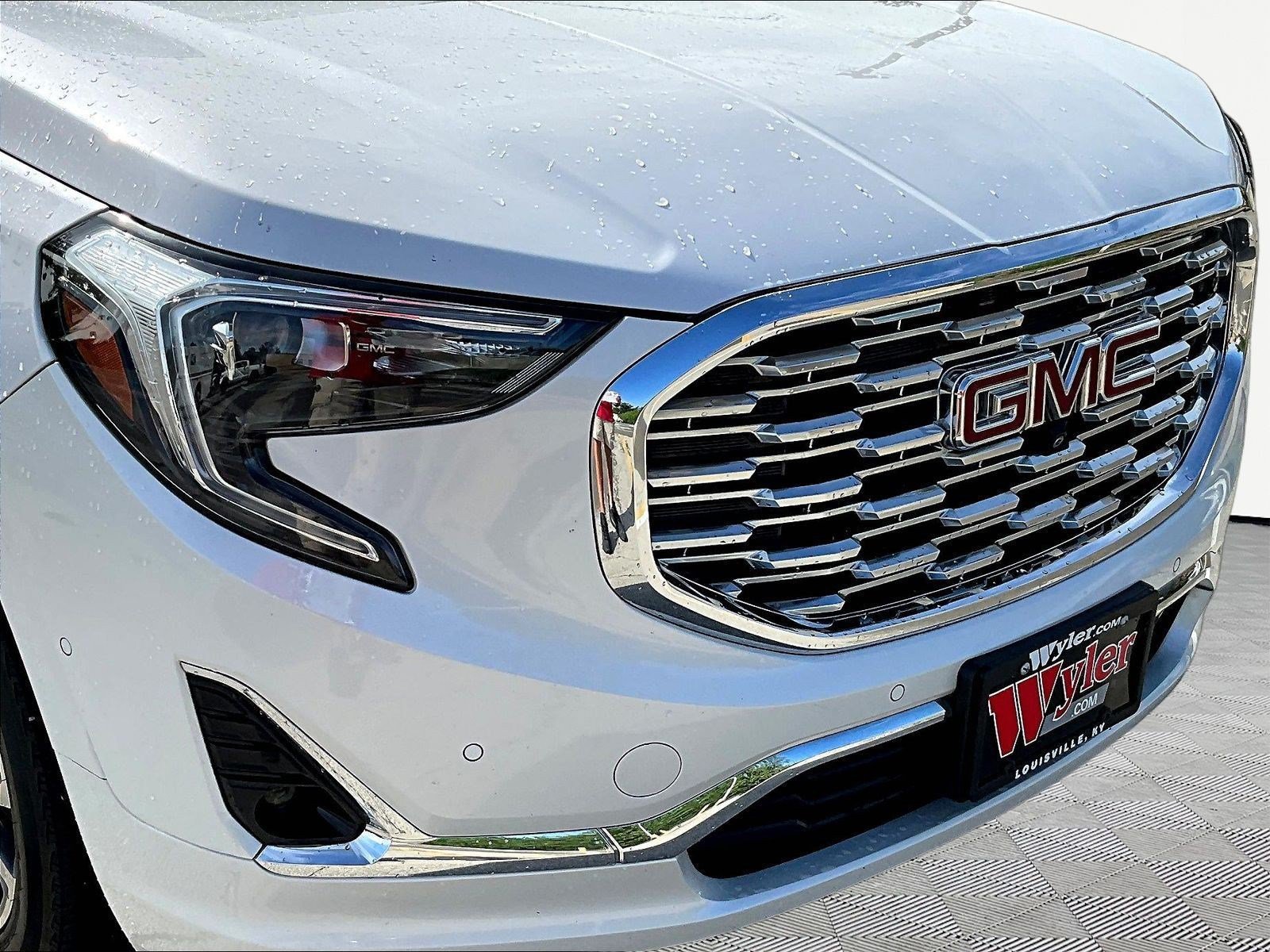 Used 2020 GMC Terrain Denali w/ Denali Premium Package AWD/4WD image 32