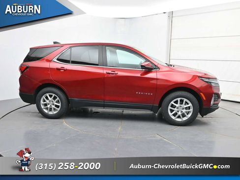 Used 2023 Chevrolet Equinox LT image 14