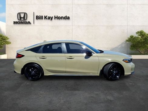 Used 2025 Honda Civic Sport image 2