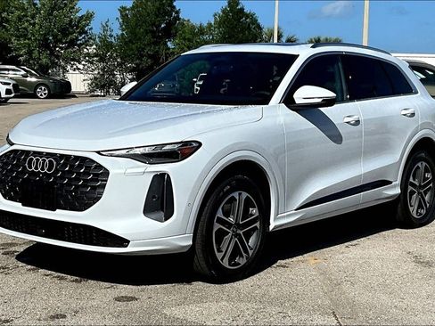 New 2026 Audi Q5 Premium AWD/4WD image 9