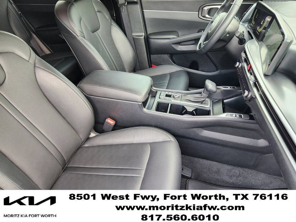 Certified 2025 Kia Sorento S AWD/4WD image 10