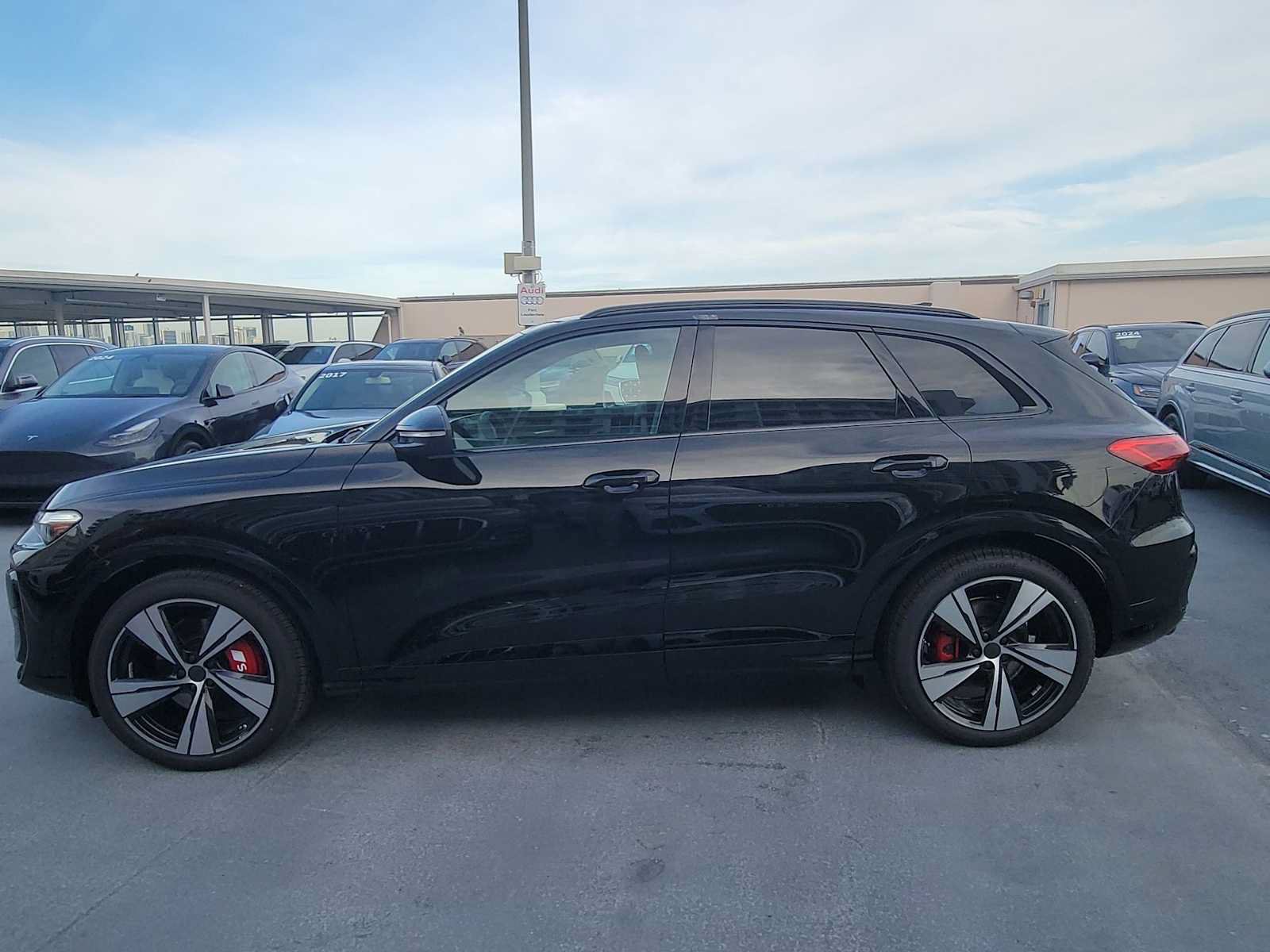 New 2026 Audi SQ5 Premium Plus AWD/4WD image 3