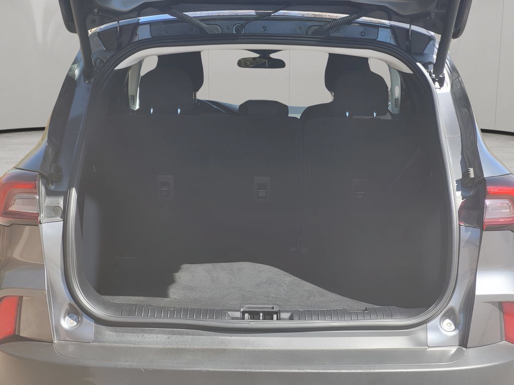 Used 2024 Ford Escape Active w/ Cold Weather Package FWD image 8