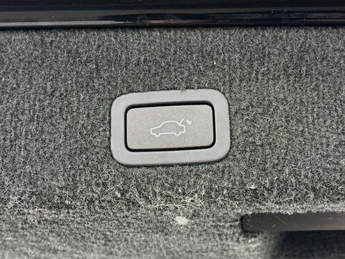 Used 2012 Volvo XC70 T6 image 30