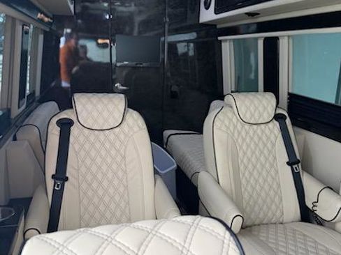 Used 2020 Mercedes-Benz Sprinter 3500 image 8