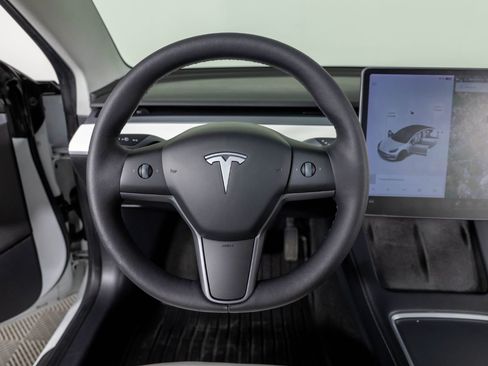 Used 2021 Tesla Model 3 Standard Range Plus image 31