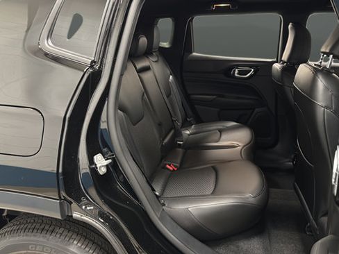 New 2026 Jeep Compass Latitude AWD/4WD image 25