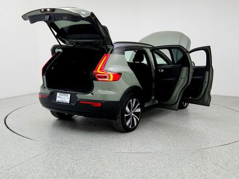 Certified 2022 Volvo XC40 P8 Recharge Plus image 11