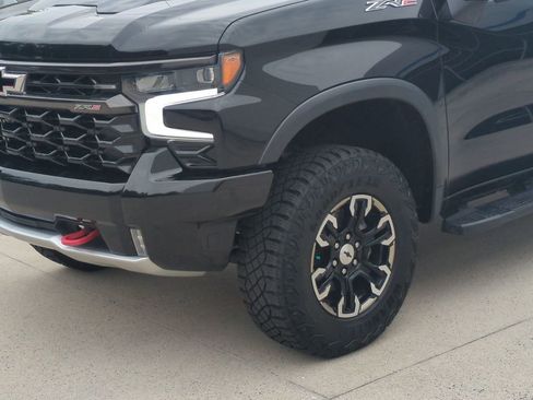 Used 2023 Chevrolet Silverado 1500 ZR2 AWD/4WD image 10