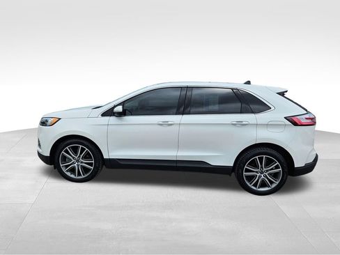 Used 2022 Ford Edge Titanium w/ Equipment Group 301A AWD/4WD image 10