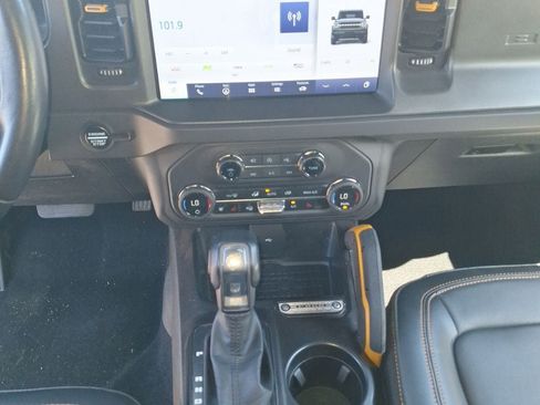 Used 2024 Ford Bronco Badlands AWD/4WD image 14