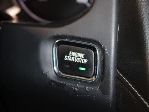 Used 2022 GMC Acadia SLE w/ Driver Convenience Package image 27