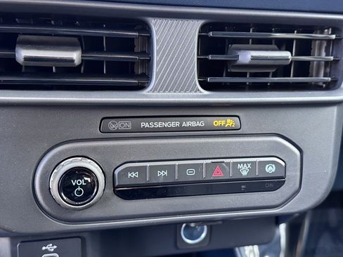 New 2026 Ford Maverick XL w/ Equipment Group 101A image 17