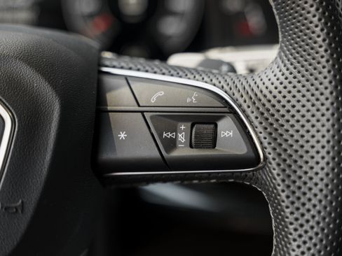 Used 2023 Audi SQ8 Prestige AWD/4WD image 19