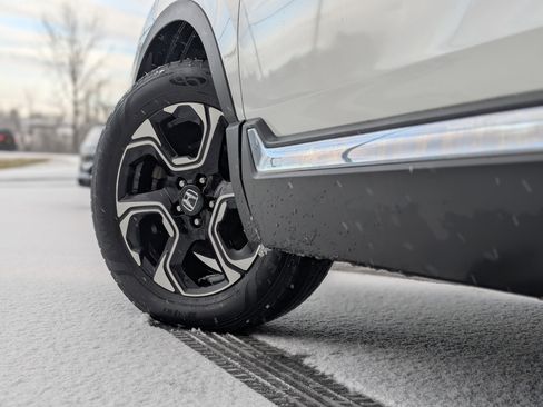 Used 2017 Honda CR-V Touring image 7