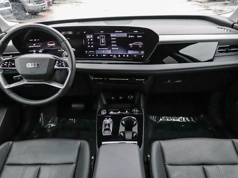 Used 2025 Audi Q6 e-tron Premium w/ Convenience Package image 16