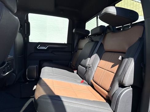 Certified 2025 Chevrolet Silverado 2500 High Country w/ Technology Package image 19