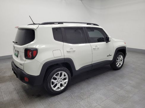 Used 2017 Jeep Renegade Latitude w/ Popular Equipment Group image 10