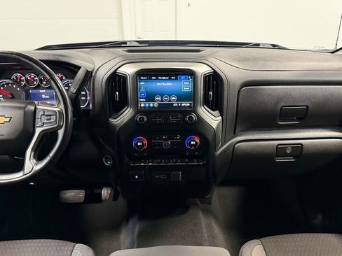 Used 2021 Chevrolet Silverado 1500 LT w/ Z71 Off-Road Package image 18