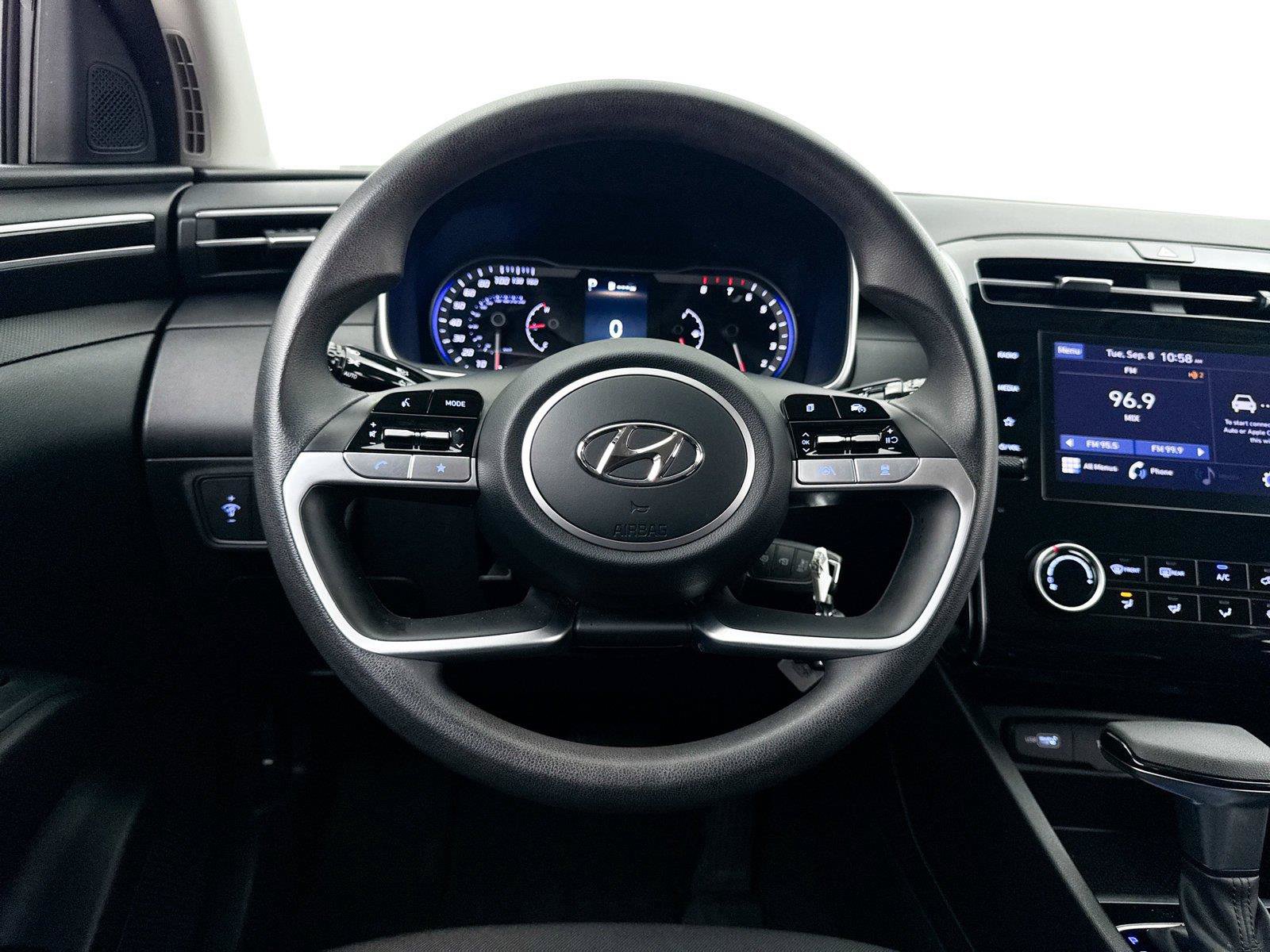 Used 2024 Hyundai Tucson SE FWD image 3