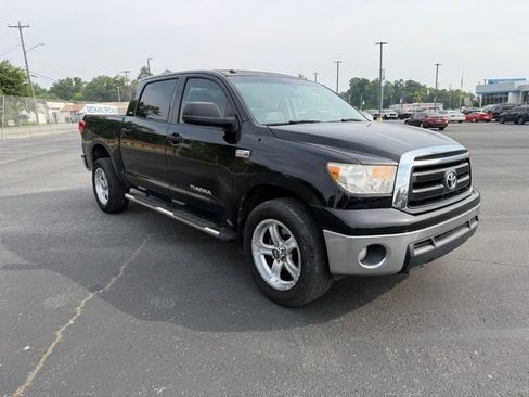 Used 2013 Toyota Tundra 2WD CrewMax w/ SR5 Pkg image 5