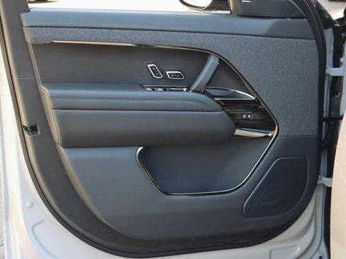 Used 2025 Land Rover Range Rover Sport Dynamic SE image 11