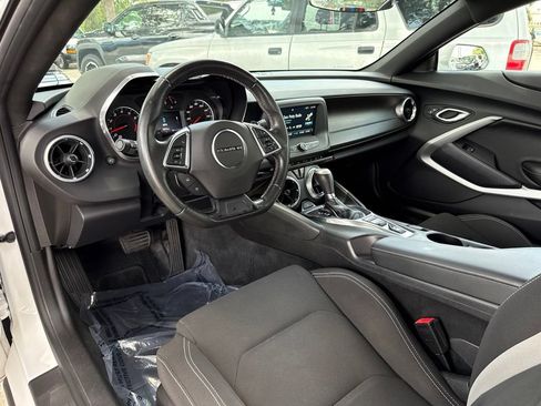 Used 2016 Chevrolet Camaro LT RWD image 59
