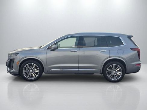 Used 2024 Cadillac XT6 Premium Luxury w/ Technology Package FWD image 8