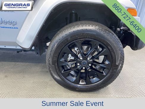 Used 2024 Jeep Wrangler Unlimited Sahara AWD/4WD image 49