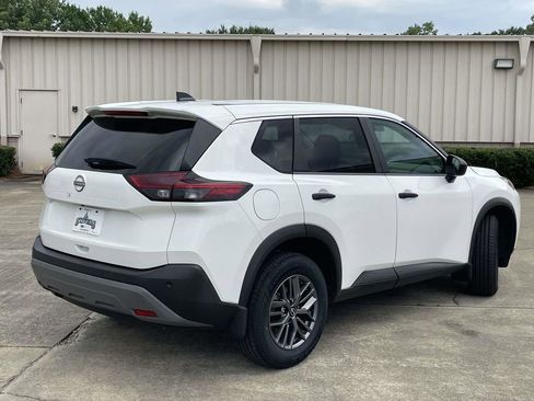Used 2023 Nissan Rogue S FWD image 3