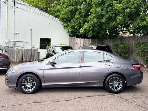 Used 2016 Honda Accord LX image 3