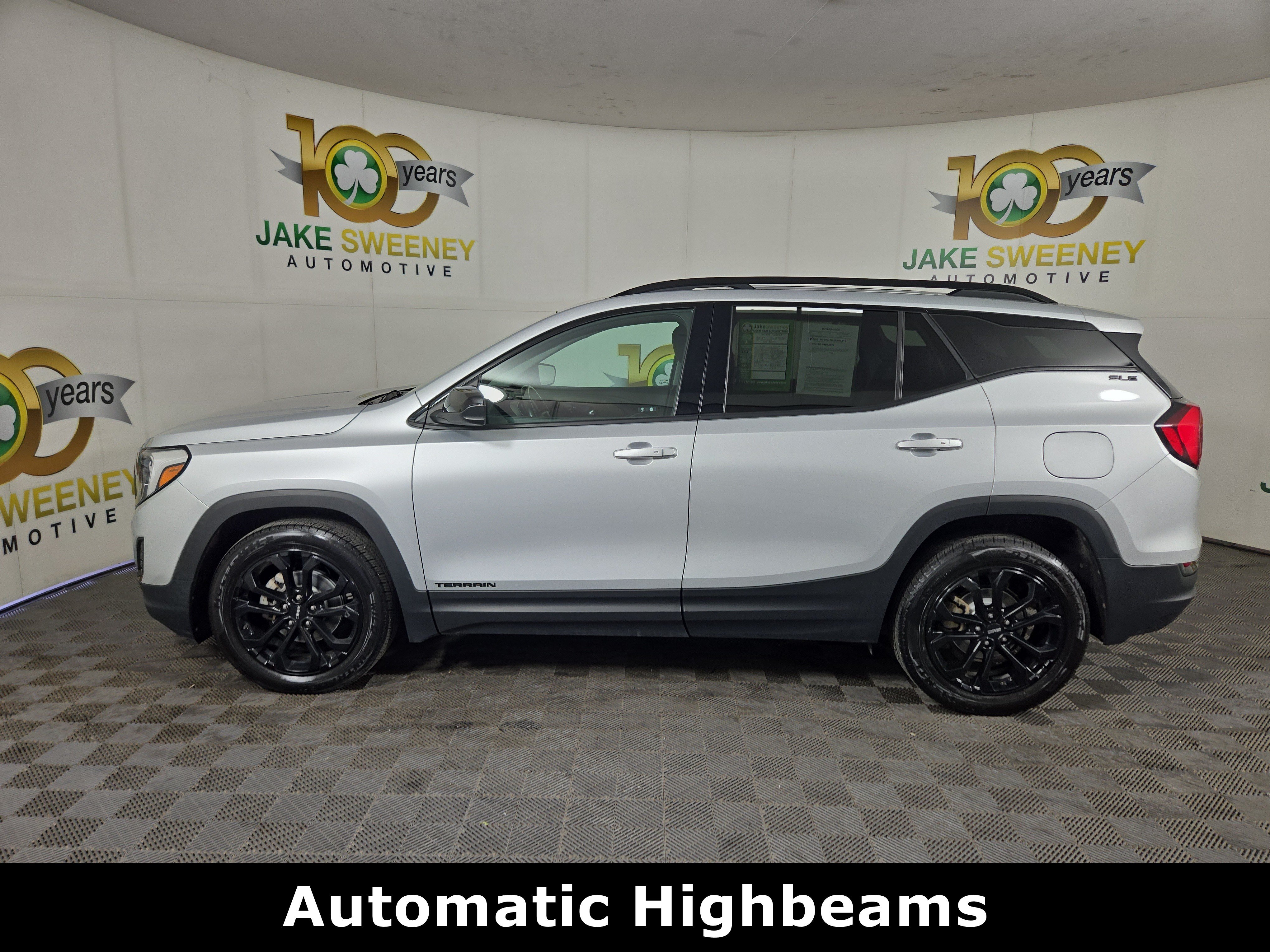 Used 2021 GMC Terrain SLE w/ Driver Convenience Package AWD/4WD image 4