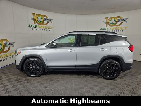 Used 2021 GMC Terrain SLE w/ Driver Convenience Package AWD/4WD image 4