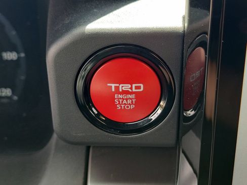 Used 2025 Toyota Tacoma TRD Sport w/ TRD Sport Upgrade Package RWD image 28