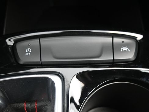 Used 2025 Chevrolet Trax RS w/ Driver Confidence Package image 21