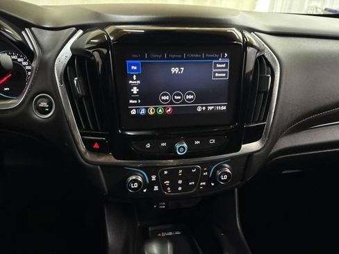 Used 2023 Chevrolet Traverse RS AWD/4WD image 39