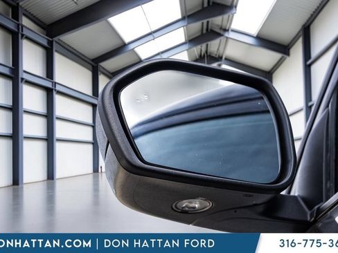 Used 2020 Ford Explorer XLT w/ Equipment Group 202A AWD/4WD image 33