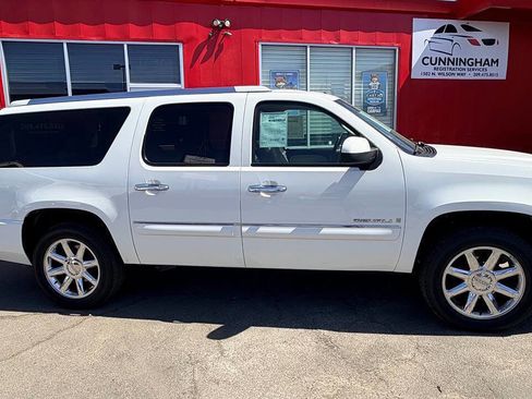 Used 2007 GMC Yukon XL Denali AWD/4WD image 5