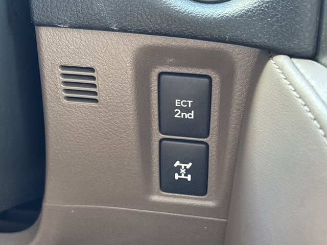 Used 2022 Lexus GX 460 Luxury w/ Off Road Package AWD/4WD image 33