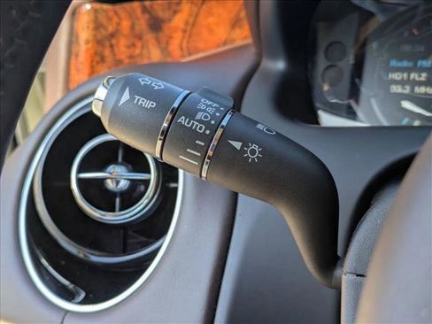 Used 2012 Jaguar XJ RWD image 12