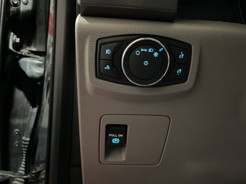 Used 2018 Ford F150 XLT w/ Trailer Tow Package image 20