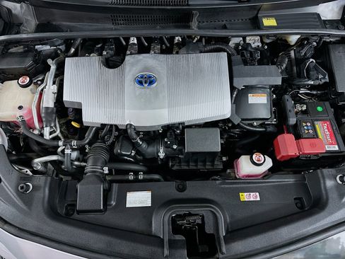 Used 2017 Toyota Prius Prime Plus image 31