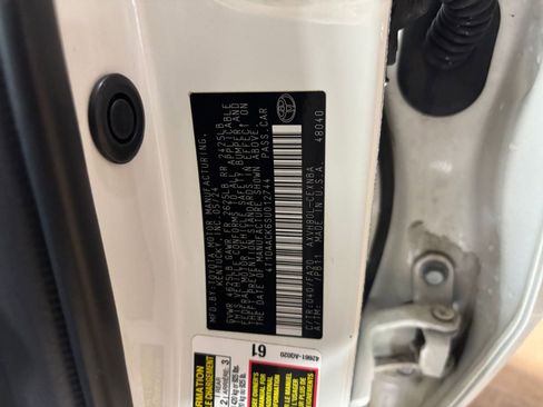 Used 2025 Toyota Camry LE FWD image 28