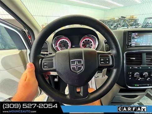 Used 2018 Dodge Grand Caravan SE image 22