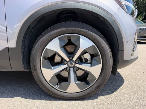 Certified 2026 Volvo XC40 B5 Plus AWD/4WD image 9